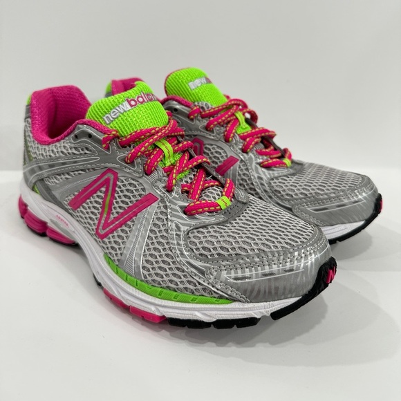 NEW BALANCE 780V3 WOMEN'S SILVER AND PINK RUNNING SHOES - Picture 1 of 8